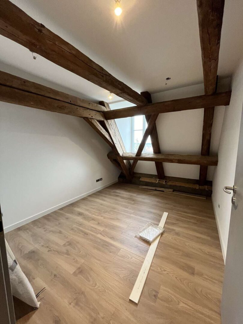DG 9 Zimmer 2