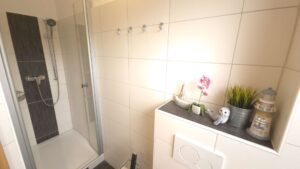 Dusche und Deko
