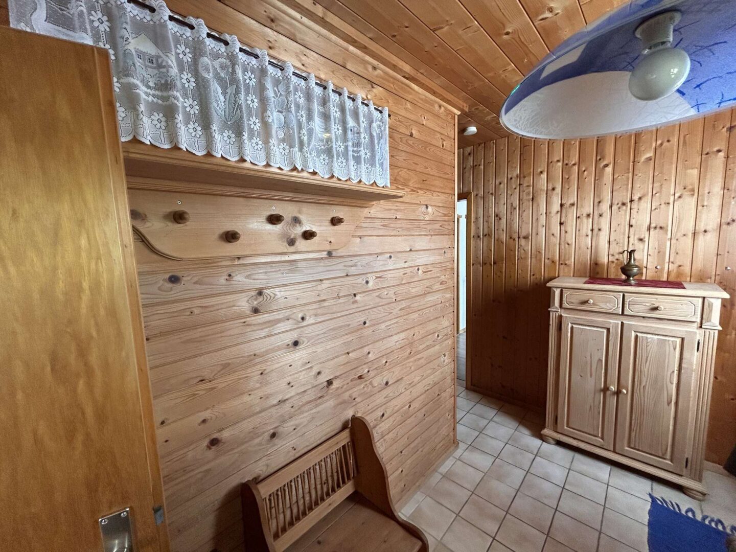 Eingang Wohnung Keller