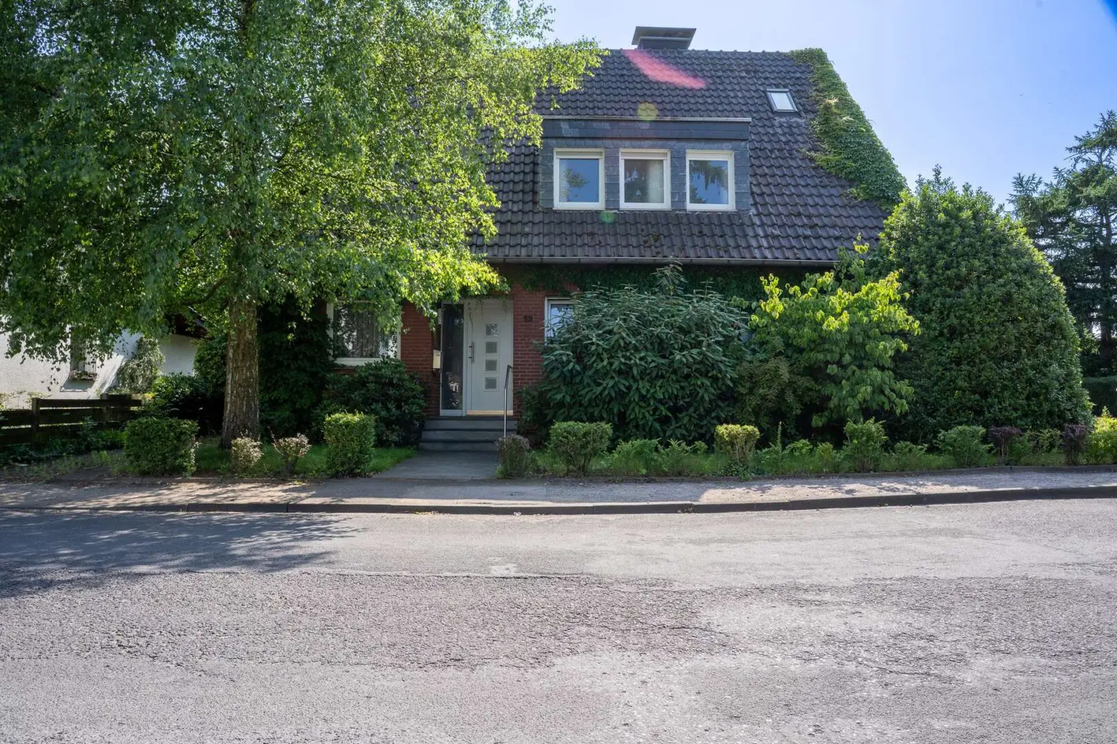 Straßenansicht