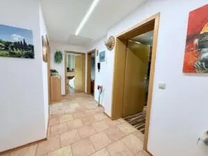 Flur DG