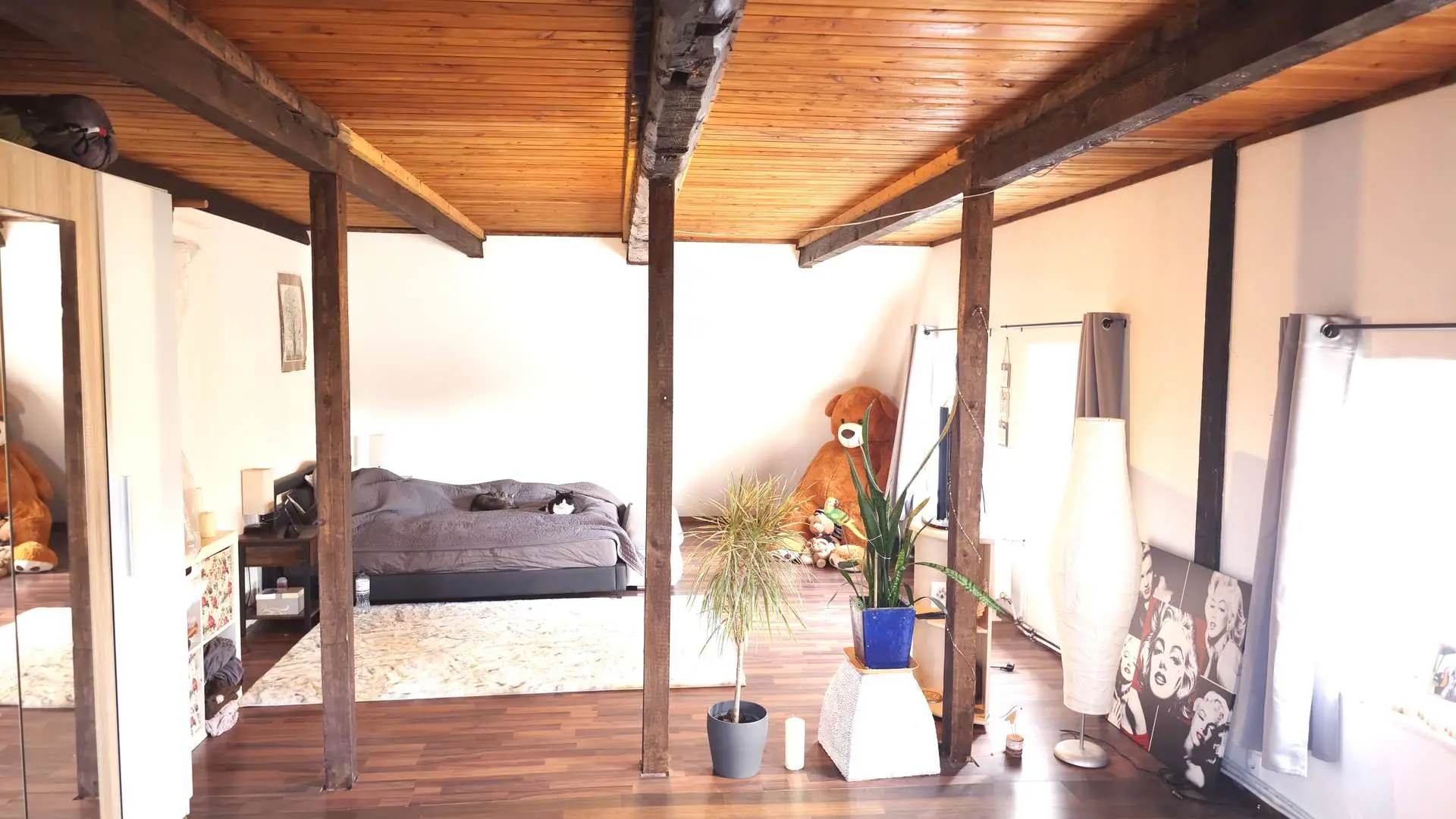 Schlafzimmer 1