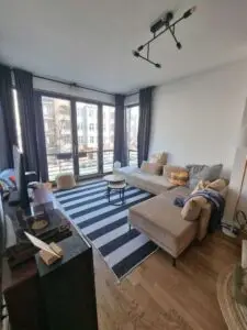Lichter Wohnzimmer Blick