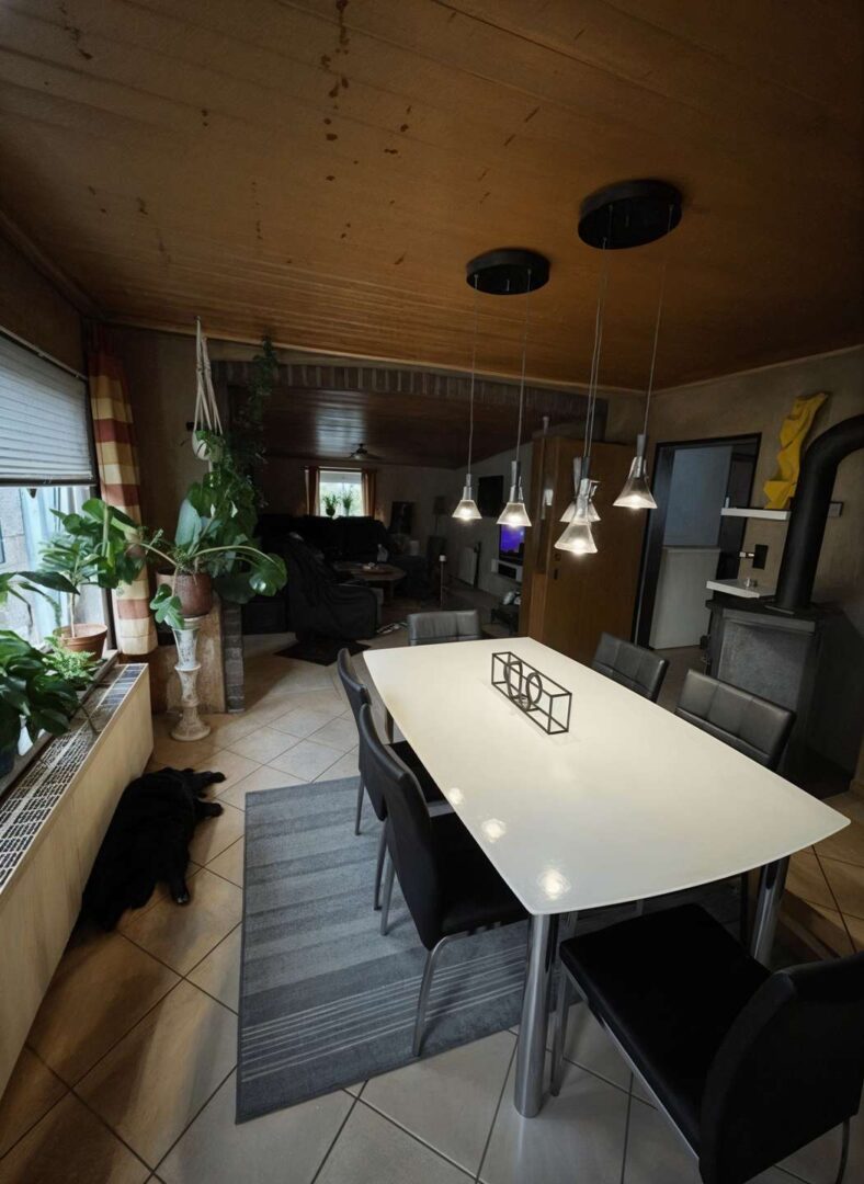 Esszimmer/Wohnzimmer  - (KI generiert)