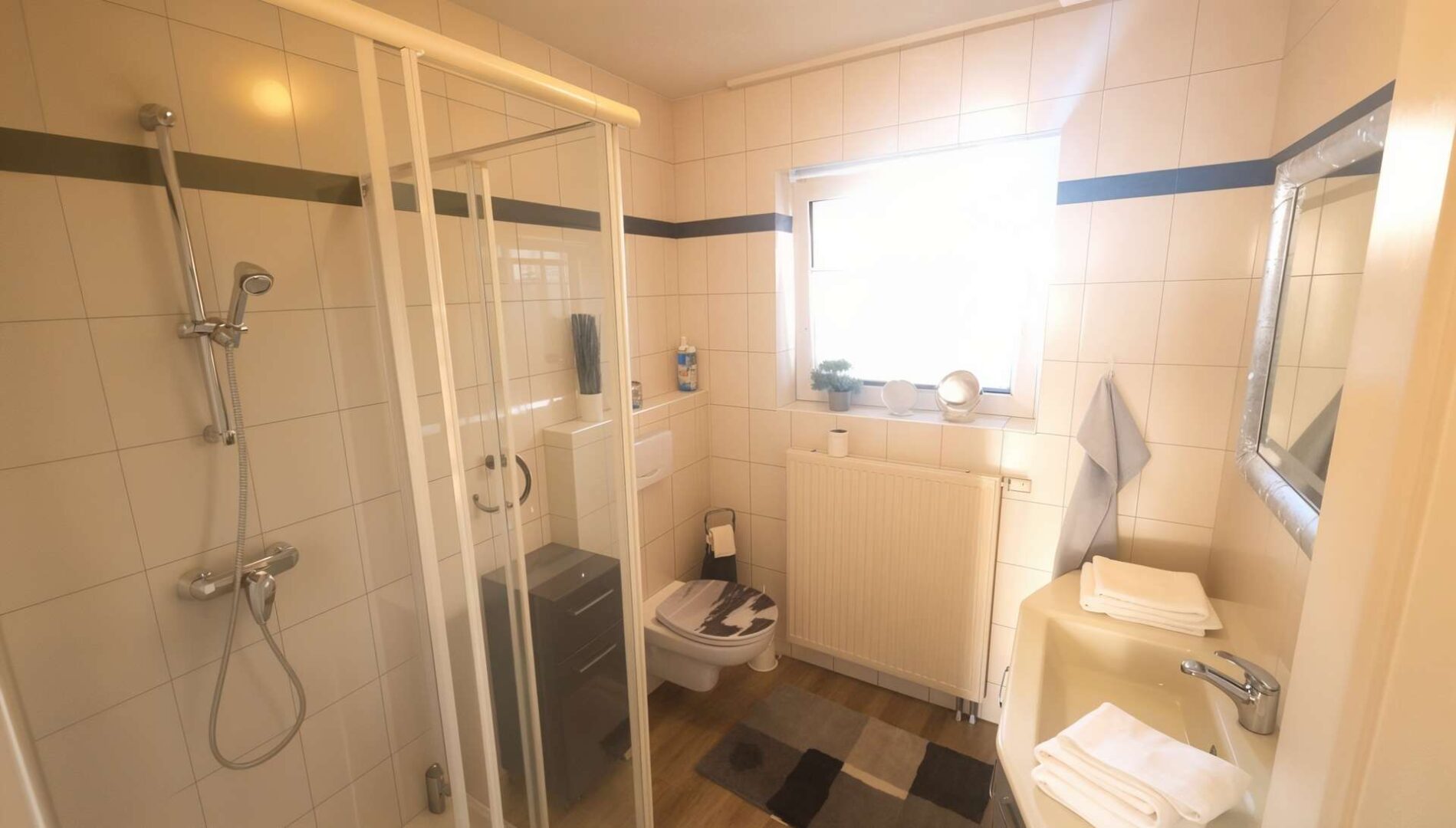 x13 Badezimmer unten