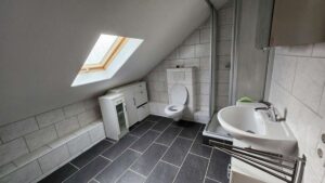 Badezimmer Dachgeschosswohnung