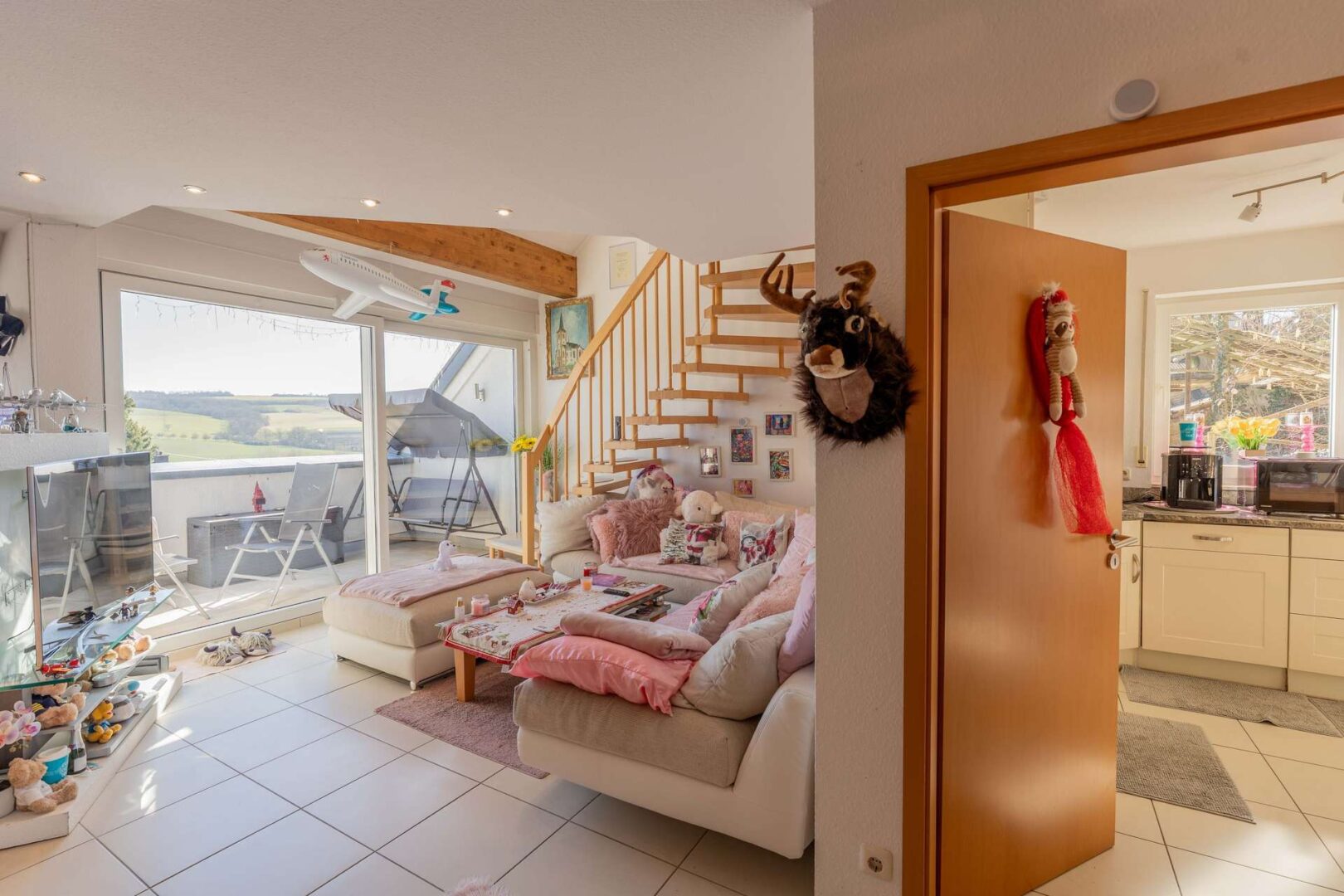 Wohnzimmer und Küche