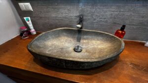 Flußstein Waschbecken