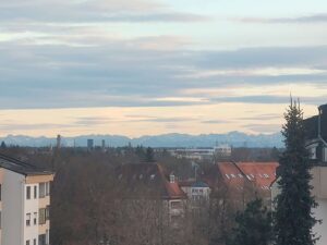 Blick in den Süden mit Alpenpanorama