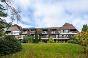 Gepflegtes Mehrfamilienhaus