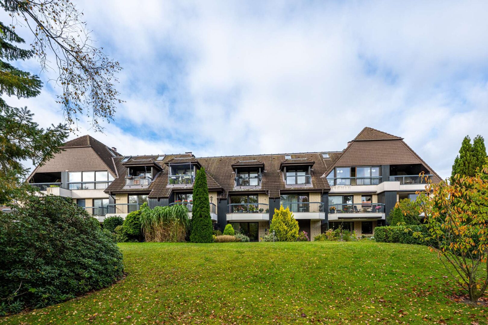 Gepflegtes Mehrfamilienhaus