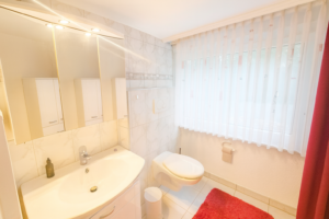 Badezimmer 1