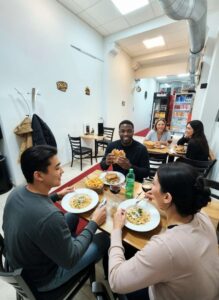 Aktuell 10 Sitzplätze innen