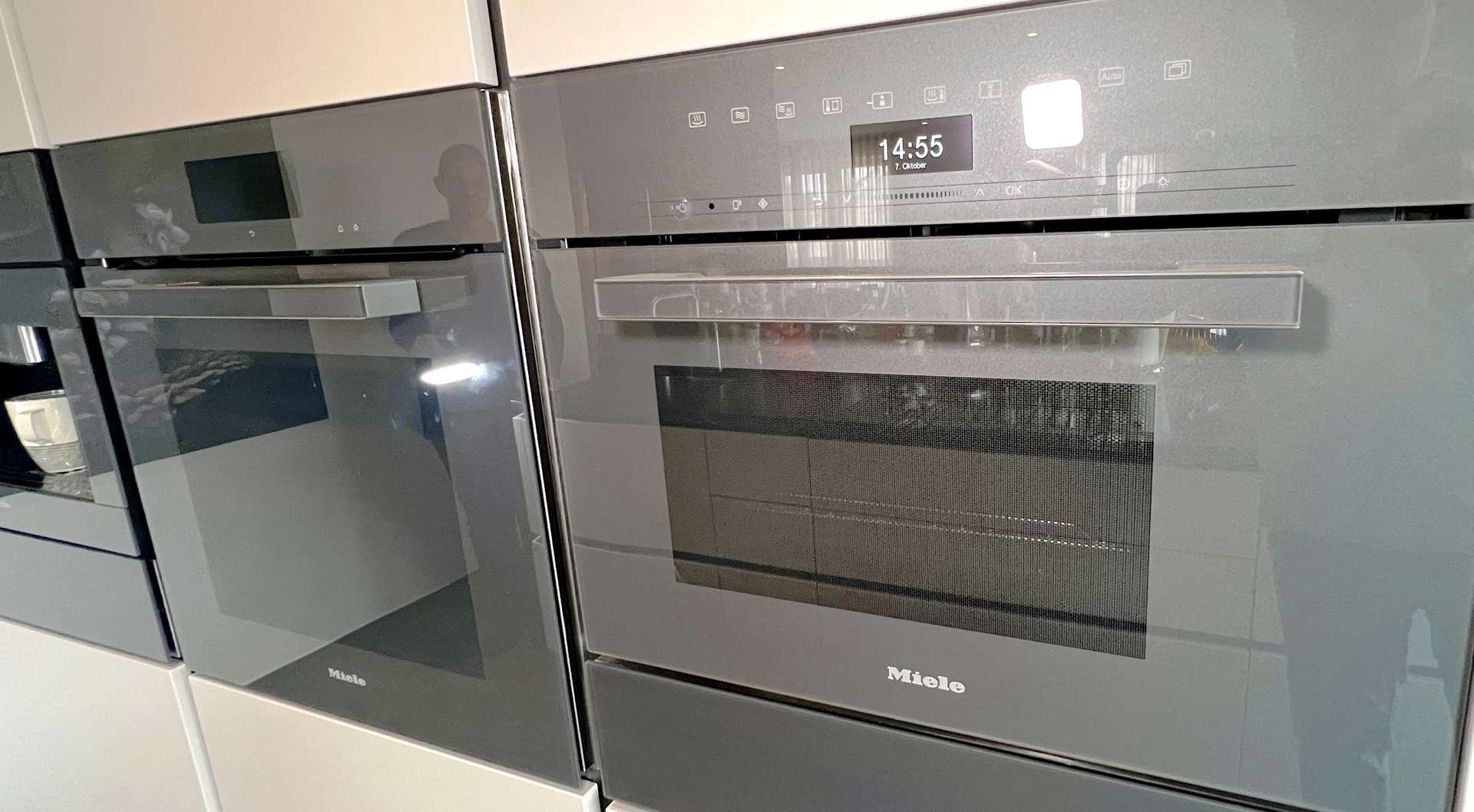 Backofen und Dampfgarer