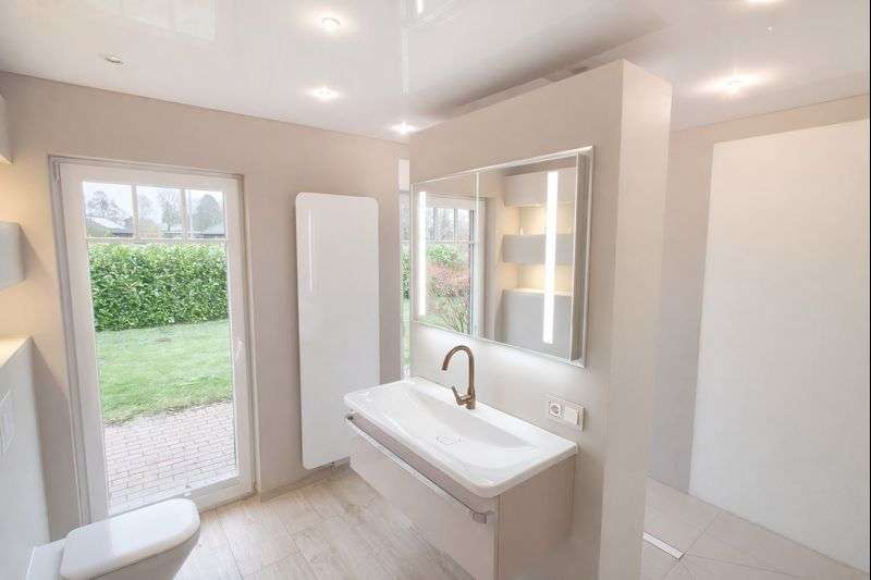 Badezimmer EG linke Seite