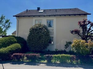 Vorderseite des Hauses