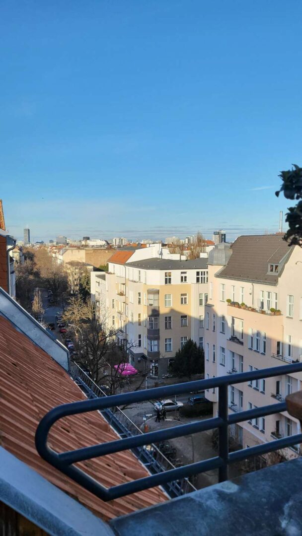 Blick DG vom Balkon zum Kudamm