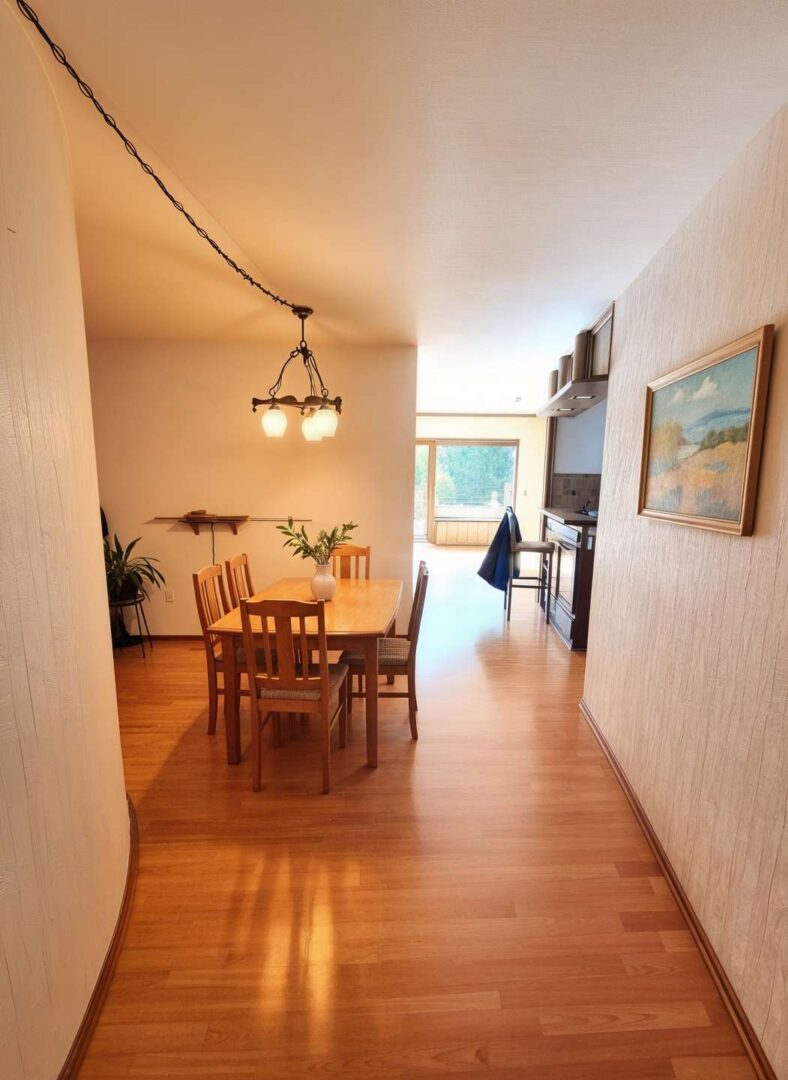 Esszimmer Bereich möbliert