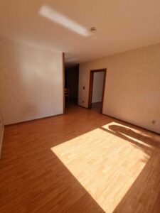 Wohnzimmer vom Fenster