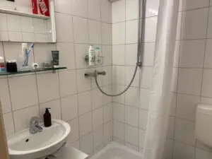 Badezimmer 2