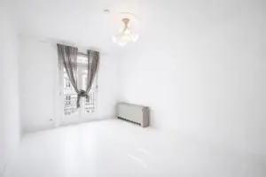 Lichterfülltes Wohnzimmer