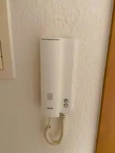 Freisprechanlage mit Türöffner für die Außentür