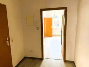 Flur mit ausreichend Platz für eine Garderobe