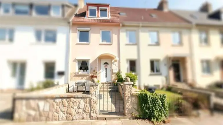 Vorderansicht Expose