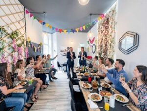 Geburtstagsparty im hinteren Raum