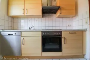 Küche mit Einbauküche