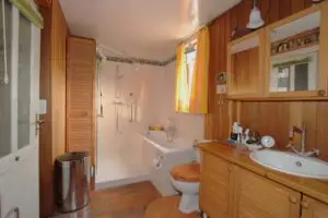 Dusch-u.Wannenbad OG