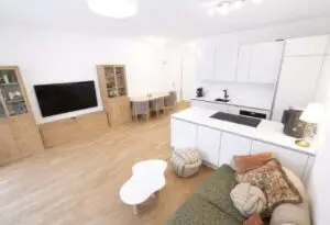 Lichterfüllter Wohnbereich