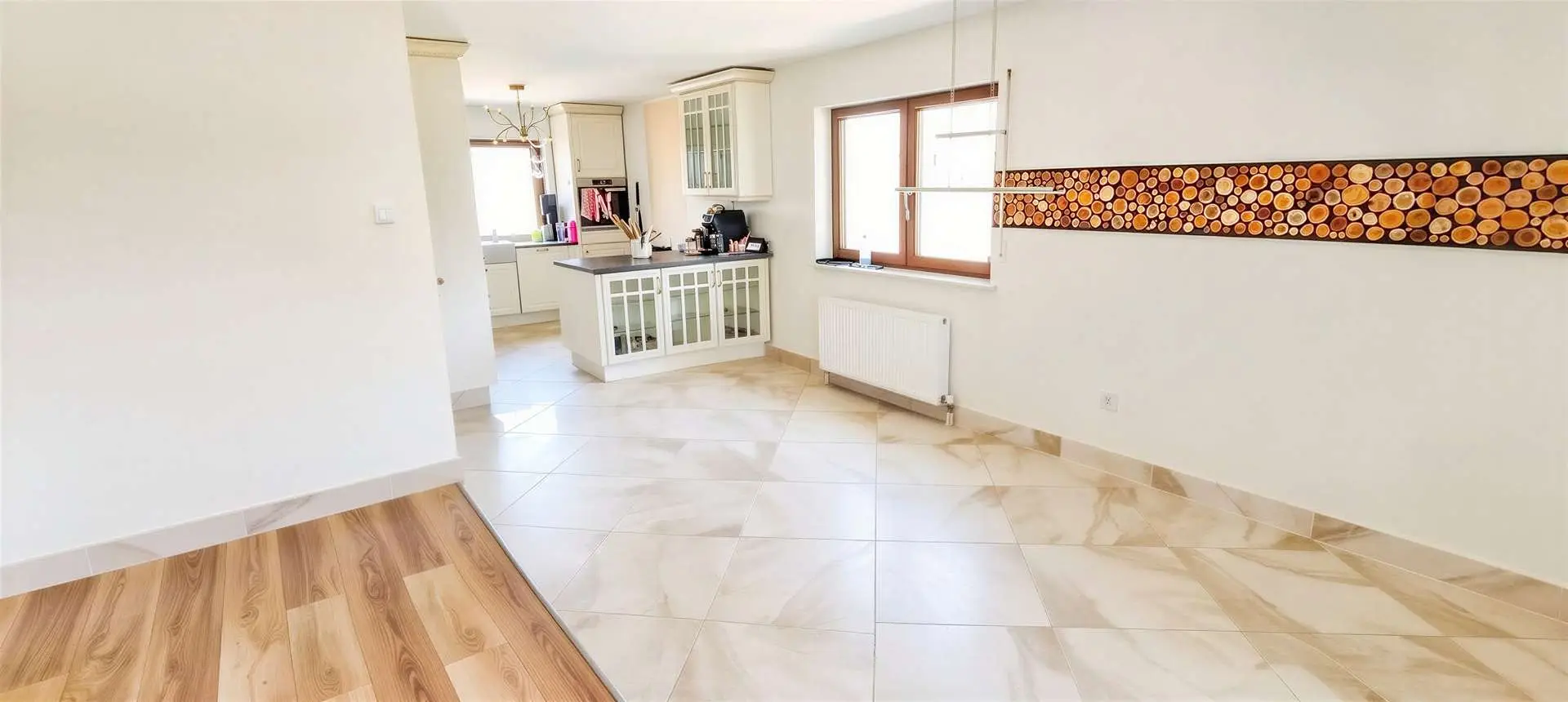 Wohnzimmer - Esszimmer - Küche