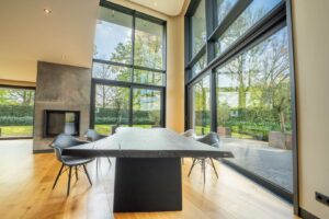 Essbereich im Bereich der Galerie (WE1)