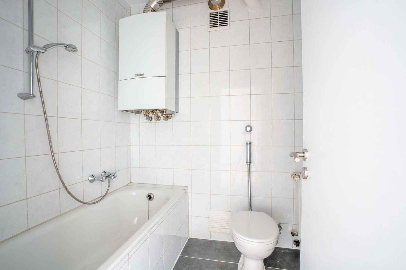 Frisch renovierte Wohnung im 3. OG Rechts
