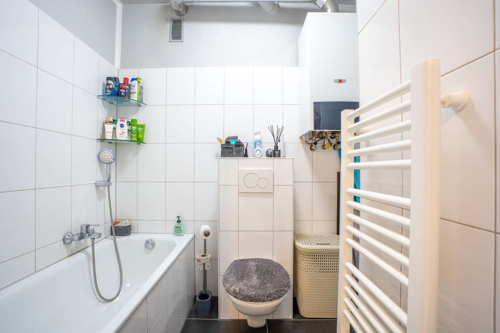 Gepflegte Wohnung im 1. OG Rechts