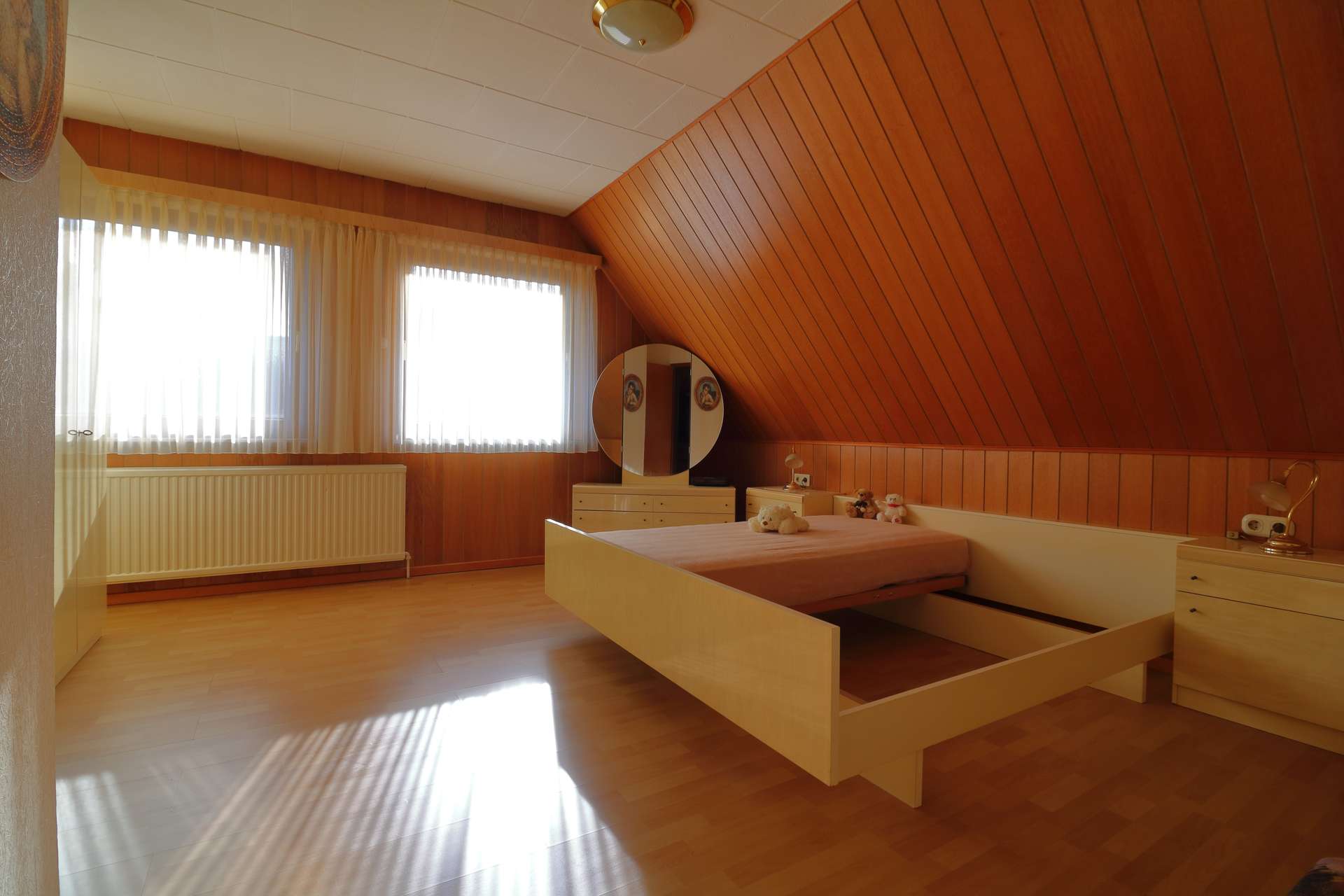 DG: Schlafzimmer