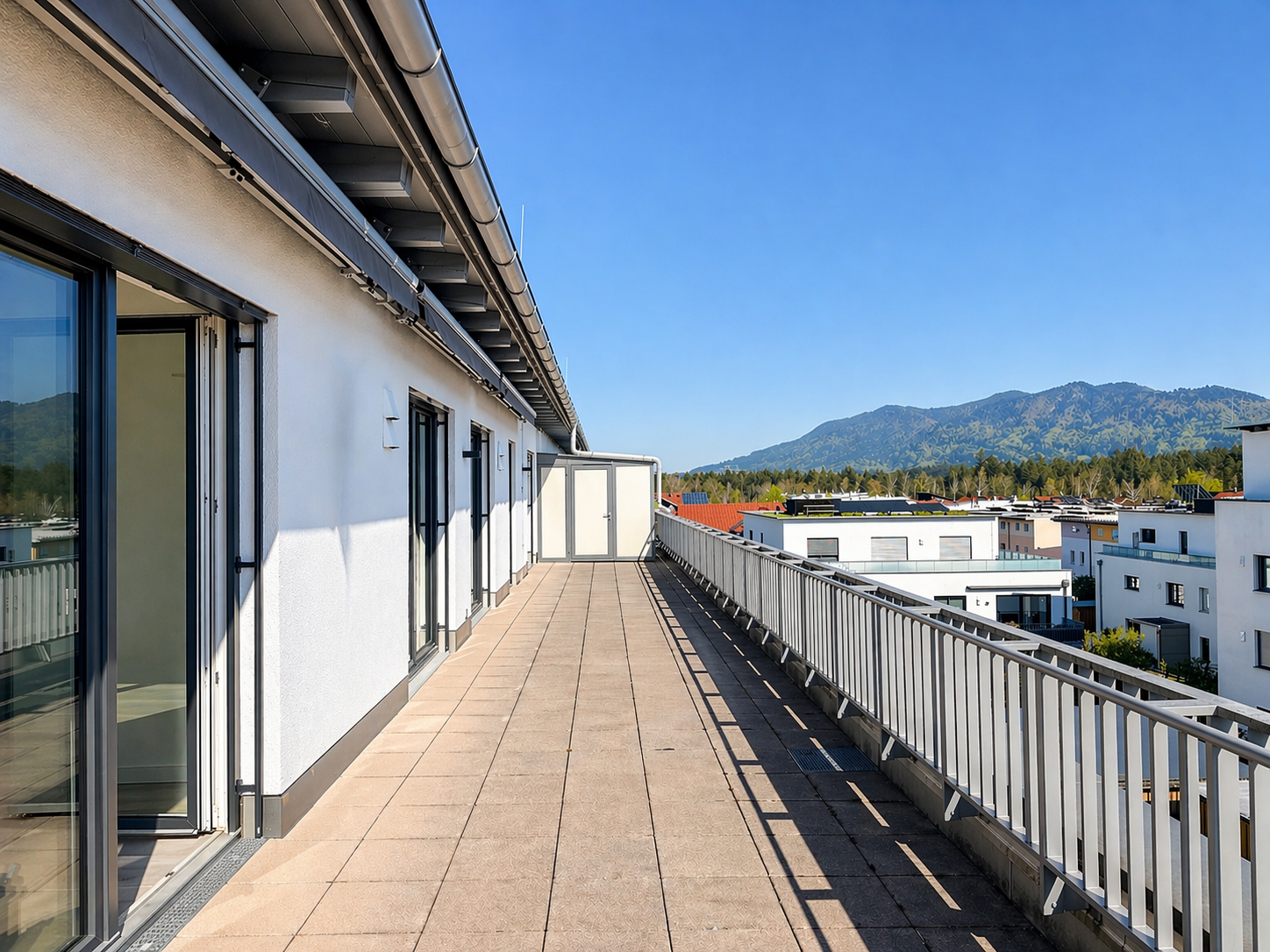 Terrasse mit Bergblick
