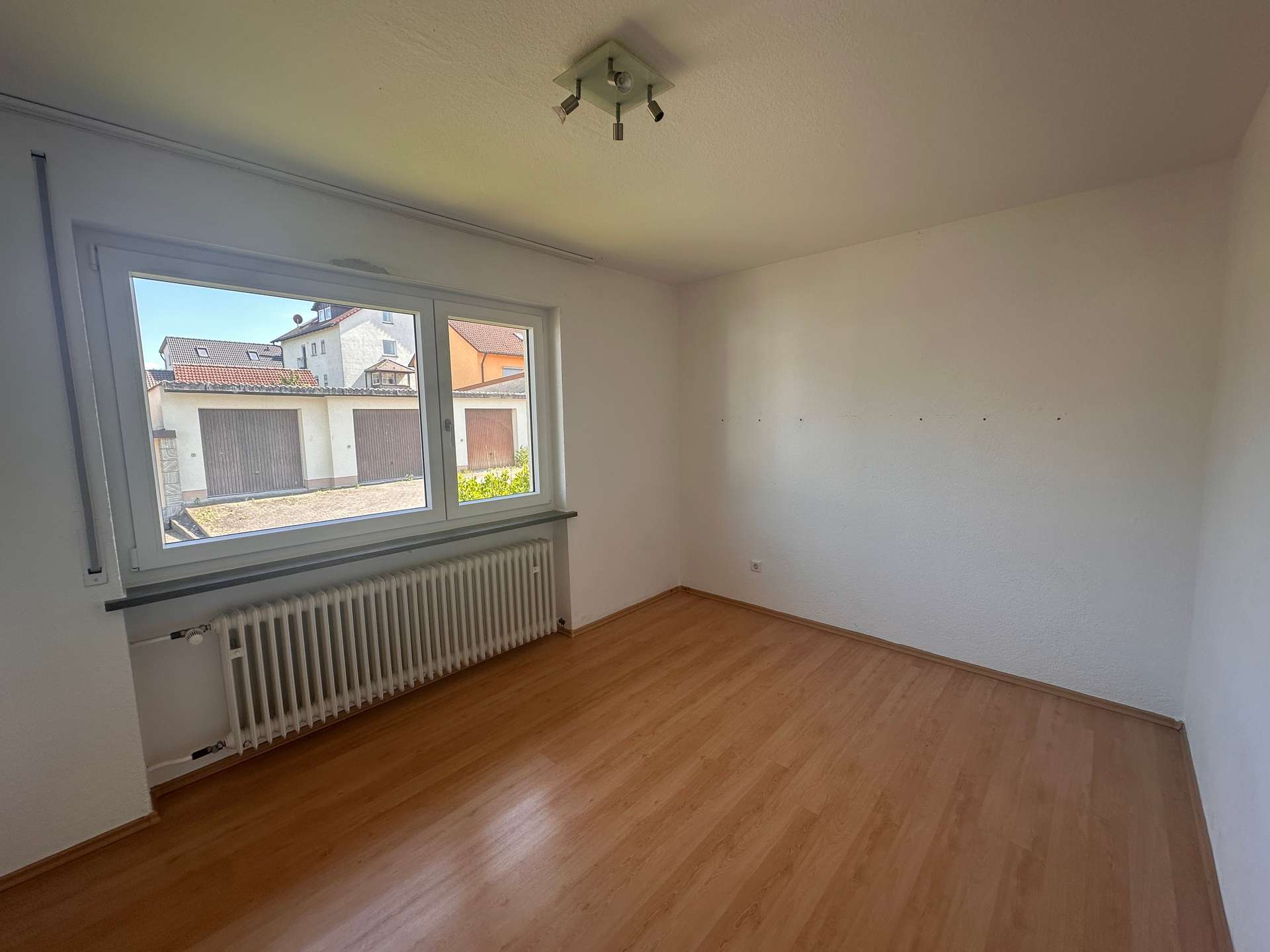 Zimmer 2 EG
