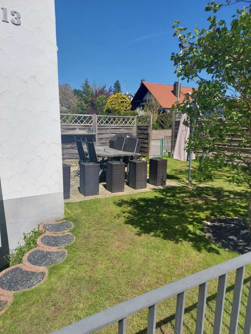 Terrasse mit Garten