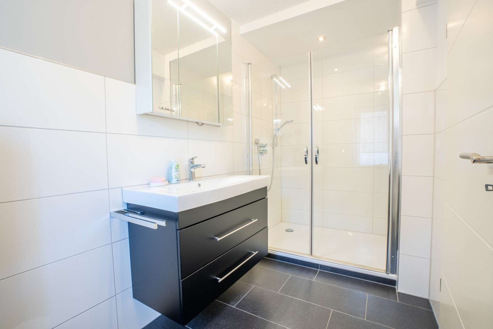 Das dazugehörige Badezimmer