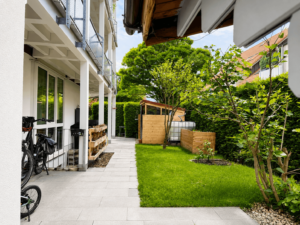 Seitlicher Garten