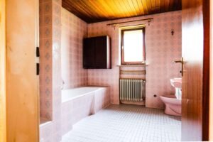 Badezimmer EG