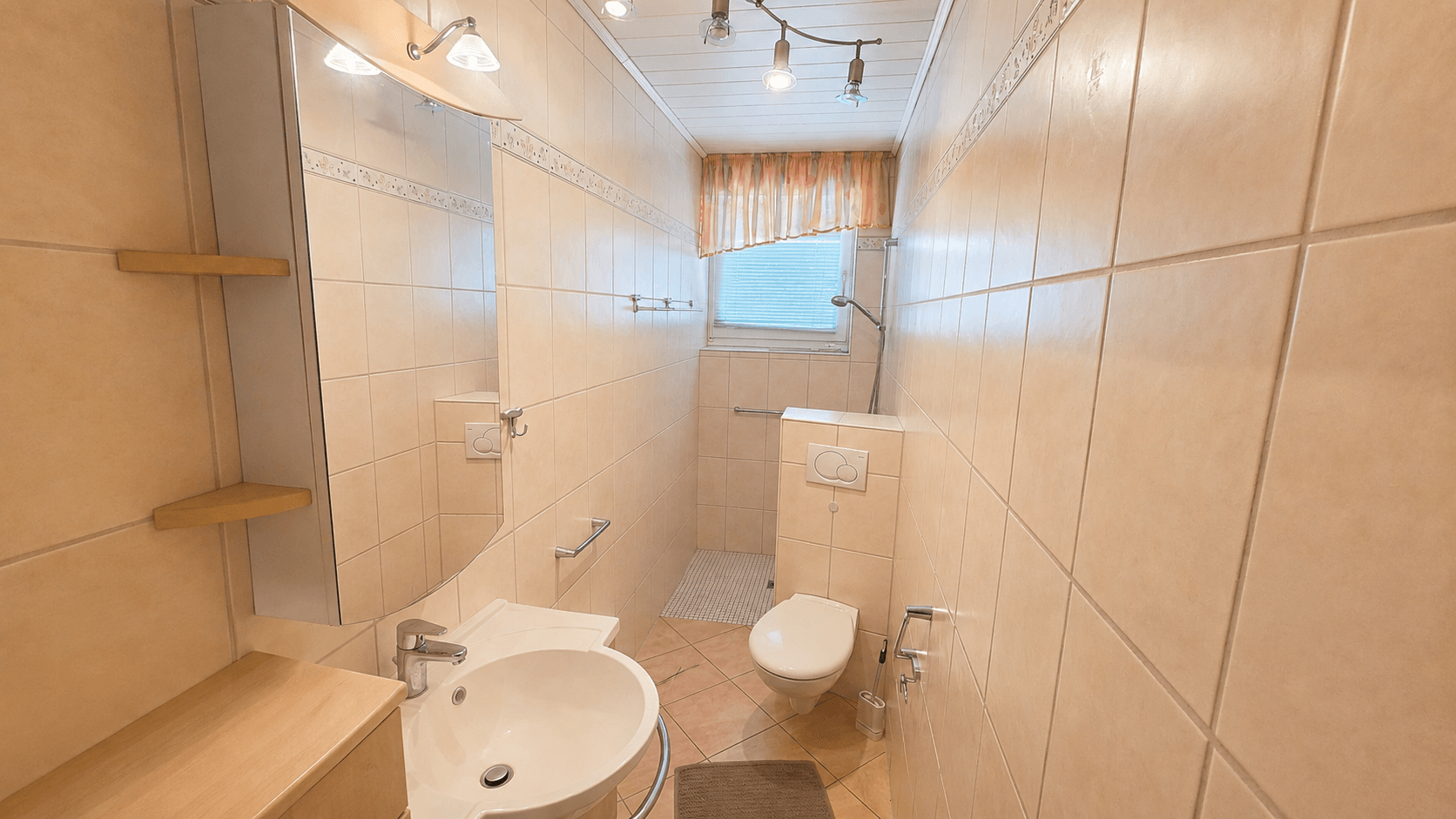 Badezimmer EG
