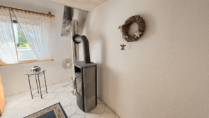 Flur mit Kamin OG