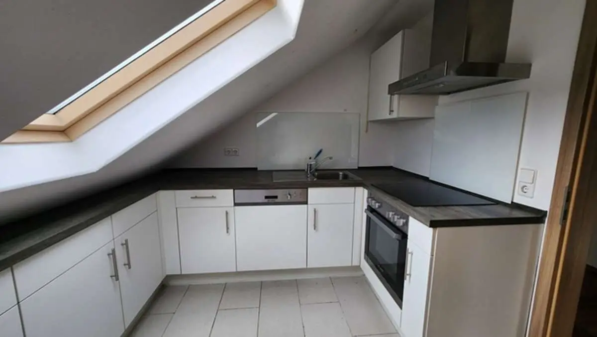 Küche Dachgeschosswohnung