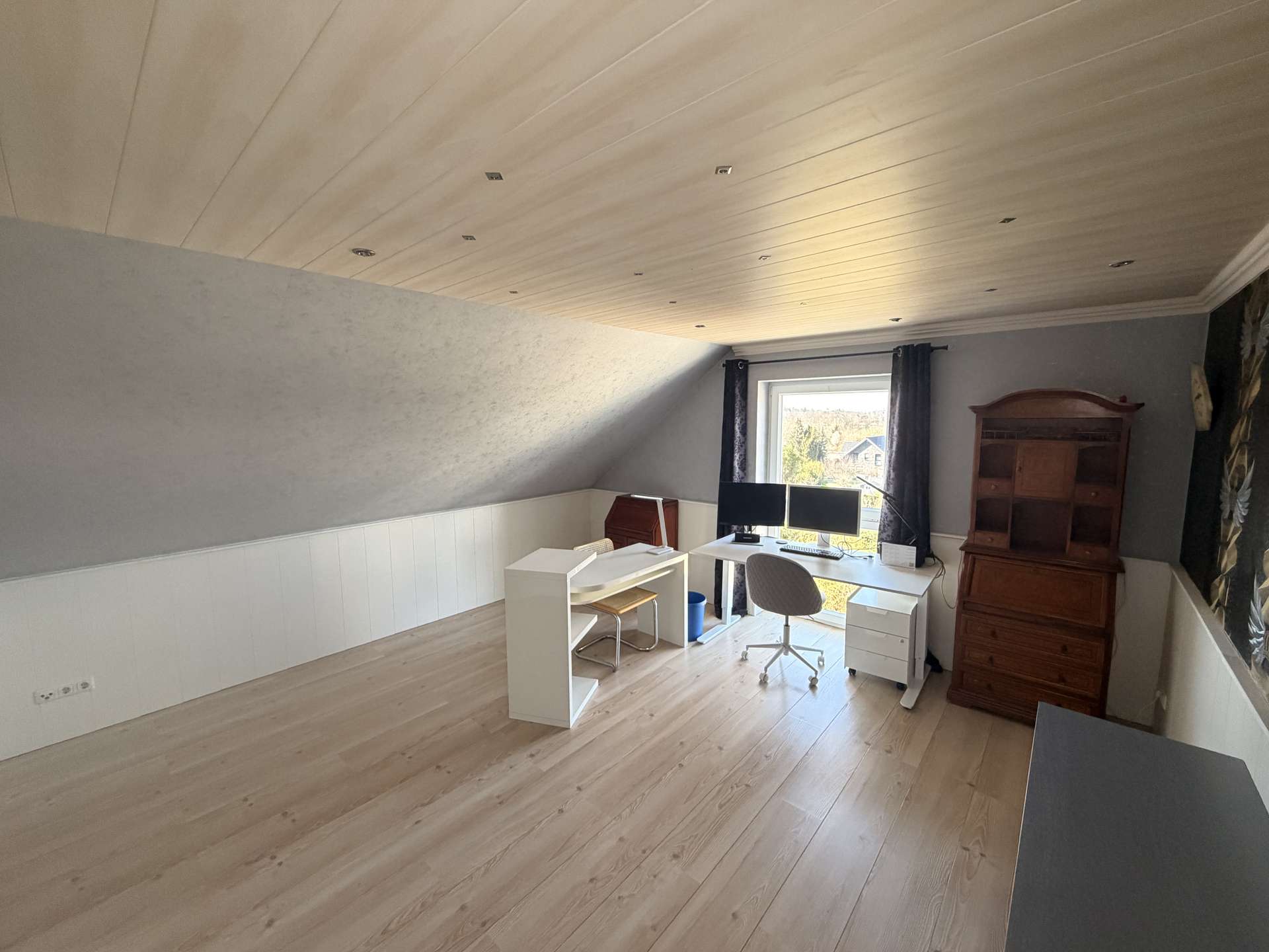 Arbeitszimmer OG