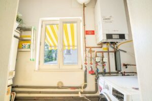 Waschküche und Heizungsraum im Flurbereich (OG)
