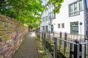 Direktes Umfeld: Bach an der Judengasse