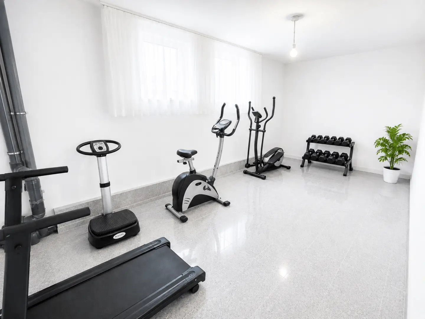 Fitnessraum im Untergeschoss